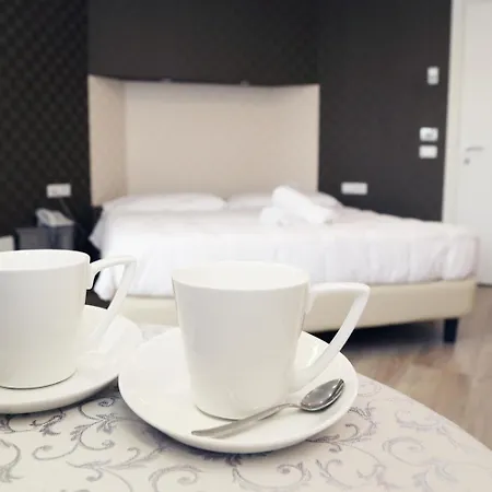 Globo Suite-correnti ホテル 3*