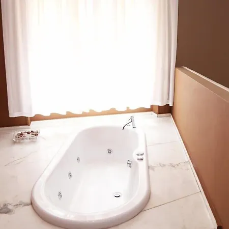 Globo Suite-correnti 3* サンレモ