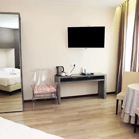 Globo Suite-correnti ホテル サンレモ