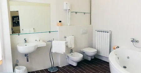 Hotel Globo Suite-correnti 3*