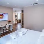 Globo Suite-correnti Szálloda