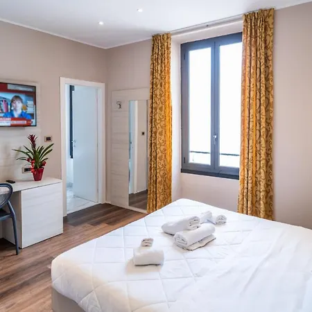 Globo Suite-correnti Hotel 3*