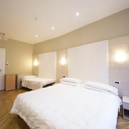 Hotel Globo Suite-correnti 3*