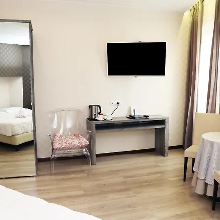 Globo Suite-correnti מלון סנרמו