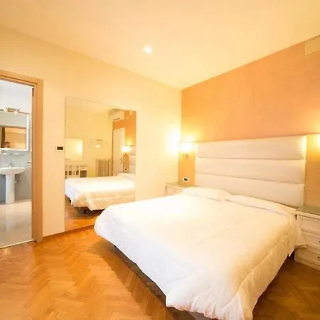 Globo Suite-correnti Hotel