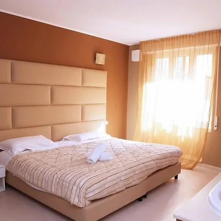 Globo Suite-correnti 3* סנרמו