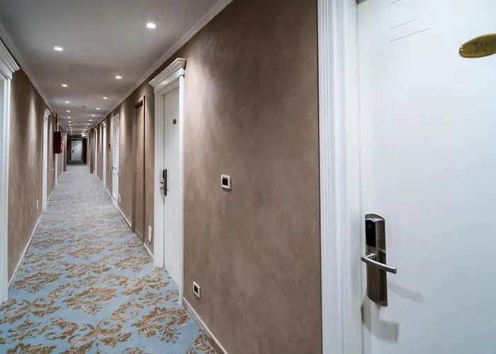 Globo Suite-correnti Szálloda 3*