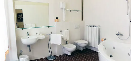 Szálloda Globo Suite-correnti 3*